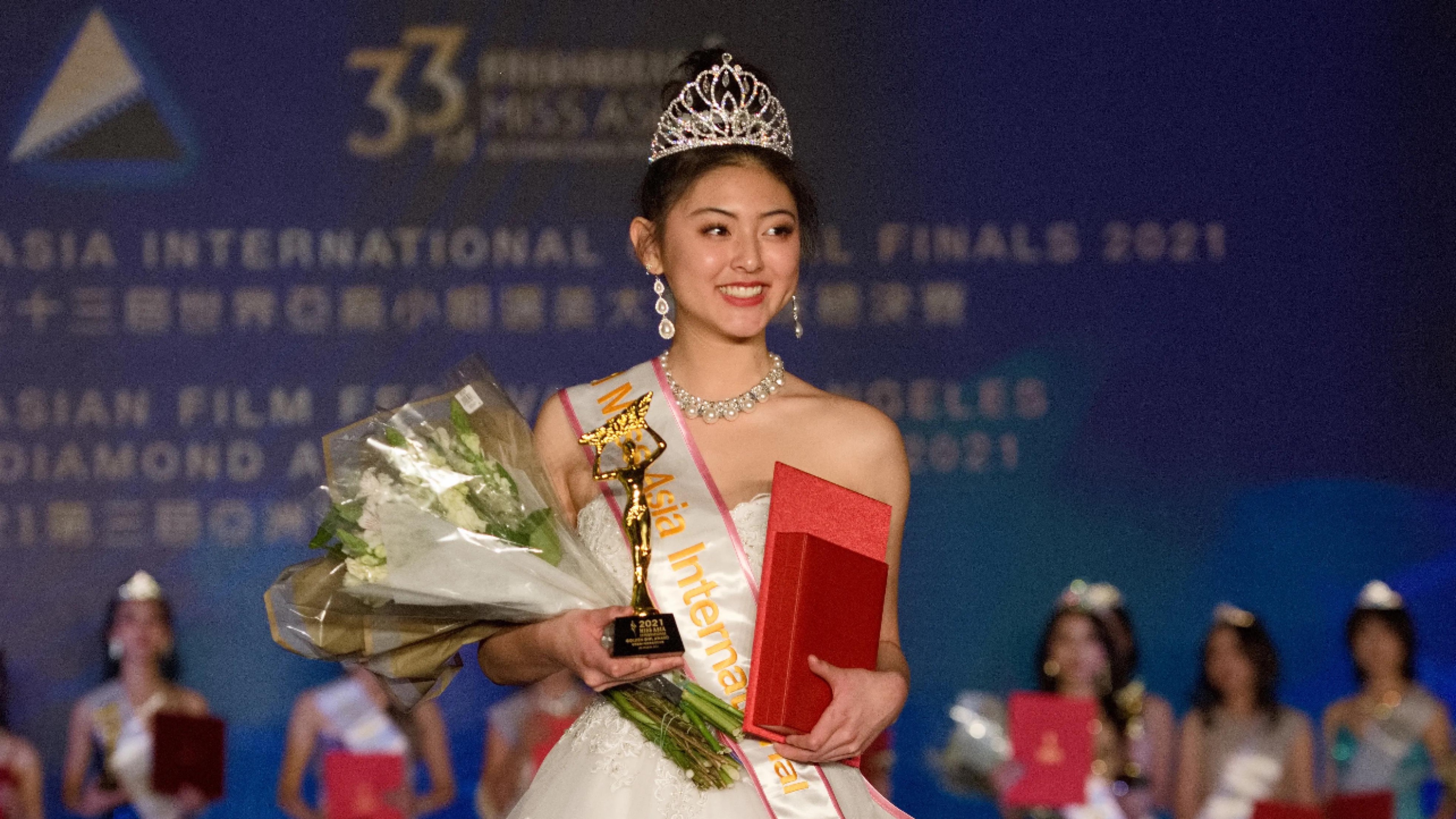 2021年第三十三届世界亚裔小姐选美大赛全球总决赛在洛杉矶成功落幕，六号佳丽陶思航摘冠